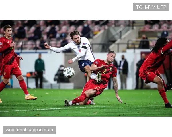 在比利时体系下纳因戈兰与维尔茨中场调度出现分化趋势