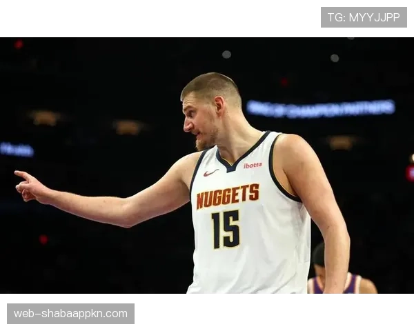 埃文·莫布里挡拆防守压制约基奇，防守覆盖胜上季