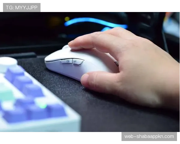 卡斯尔无球跑动制造防守混乱，拉开空间效率显著提升