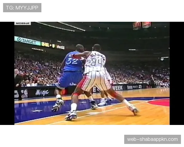 奥拉朱旺脚步后仰与奥尼尔力量背打效率差异