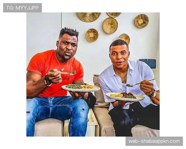 姆巴佩家冰箱里塞满能量饮料，训练完直接拎两瓶走人