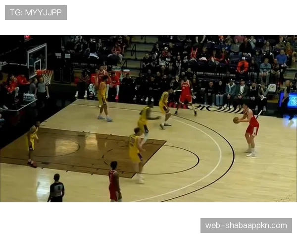 杨瀚森利用内线挡拆提升得分效率，拉开与队友的关键差距