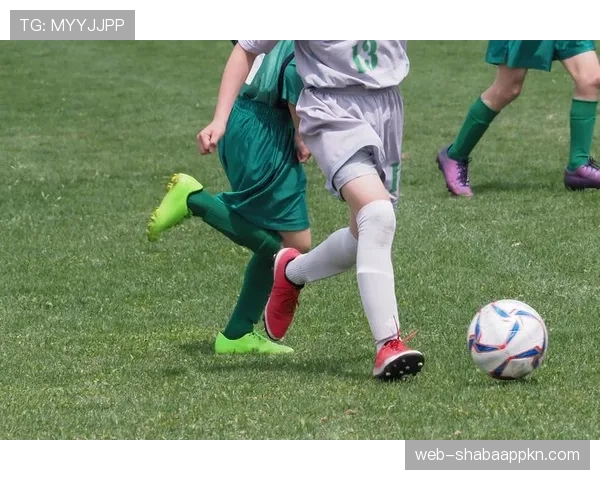 五人制足球规则解析：无越位对犯规与判罚的影响